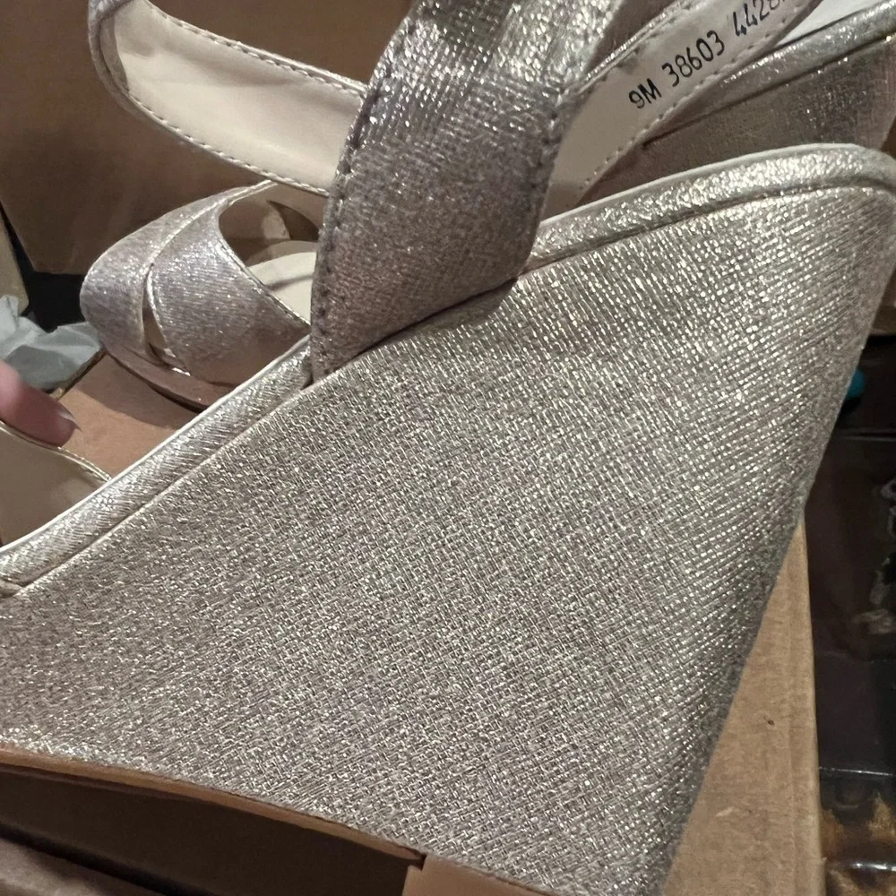 S54. NEW Benjamin Walk Women's Touch Ups Stormy 9M